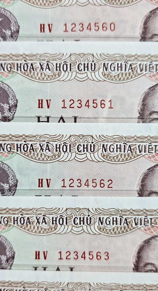 Vietnam 1988/2.000 Dong Escalera Ascendente Número de Serie Sección 1234567 GemUNC Foto 2 de 4