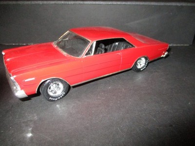 Vintage/PLASTIC/PRO/BUILT/MODEL /1/25(1966/FORD/GALAXIE