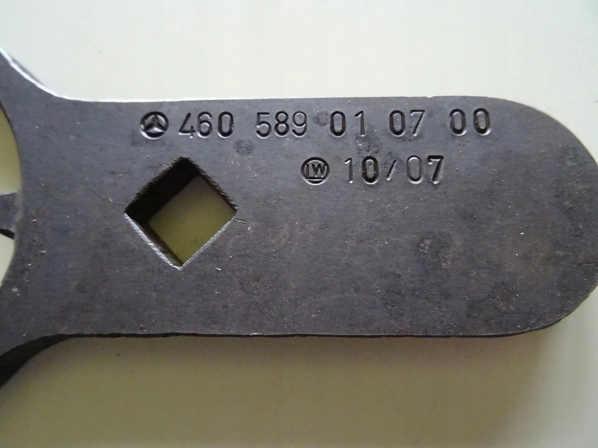 MERC BELT LOCKING KEY. W460589010700 /#G M6L 9851 | eBay