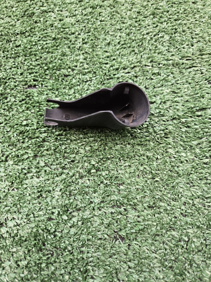 GMC Yukon/Chevrolet Tahoe Suburban 2000-2006 brazo limpiaparabrisas trasero tuerca cubierta antipolvo OEM Foto 3 de 3