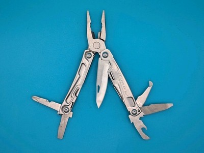 Leatherman Rev 3.8'' Multi-Tool, Stainless! 