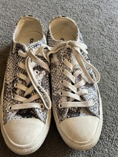Snakeskin Pattern Women’s Converse Size 6