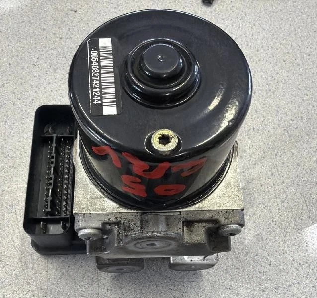 2005-2006 Honda CR-V ABS Anti-Lock Brake Pump Module OEM | VSA Equipped EX AT Foto 2 de 4