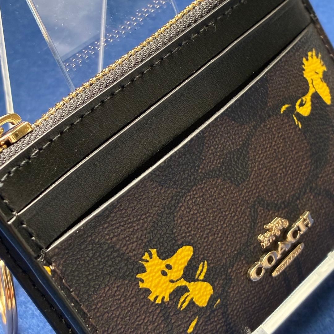 COACH × PEANUTS Collaboration Pass Case Woodstock - image 8