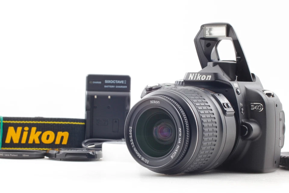 Nikon D40 *3126 Shots* Black 6.1 MP DSLR Camera 18-55mm Lens Kit  [MINT] - Image 3 of 4