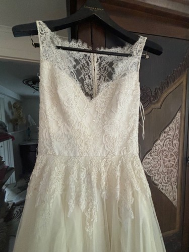 Augusta Jones D37CPZMS Wedding Dress 10 Cream Lace Sexy Romantic NWT $2,750 - Picture 2 of 19