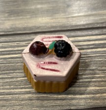 Vintage Pretend Bakery Berry Tarte Cake Toy Food