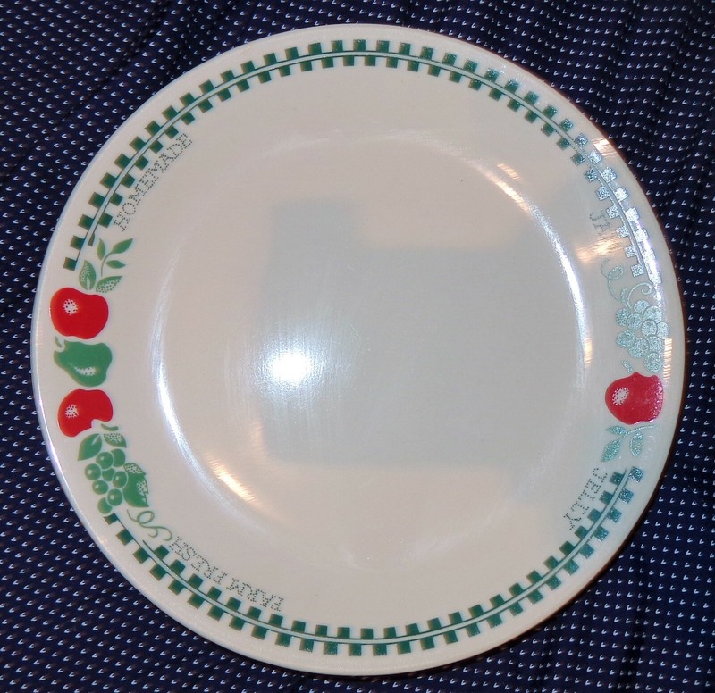 12 Corning Ware Corelle FARM FRESH 1011/4" DINNER PLATES APPLES GREEN CHECKERED