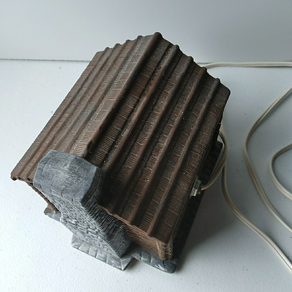 Vintage Byron Molds 1985 Ceramic Log Cabin House Village Family Rare Light Up 