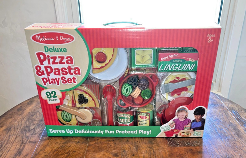 Melissa & Doug Deluxe Pizza and Pasta Playset NIB