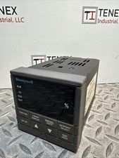 Honeywell UDC3000 Versa-Pro DC300E-E-003-12-0...