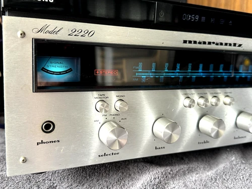 Marantz 2220 Vintage Stereophonic Receiver With Cover As-Is