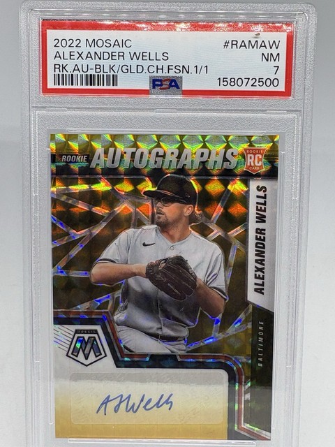 2022 Panini Mosaic Alexander Wells RC Auto Black/Gold 1/1 PSA7 (H191)