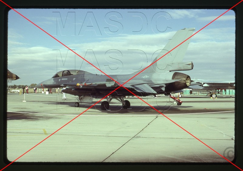 A046 - 35mm Kodachrome Aircraft Slide - F-16XL Falcon 75-0747 at Edwards 1983