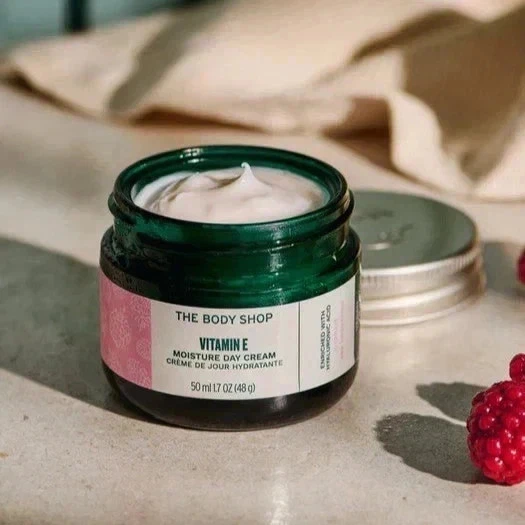 THE BODY SHOP Vitamin E Moisture Day Cream 50ml - Image 3 of 3