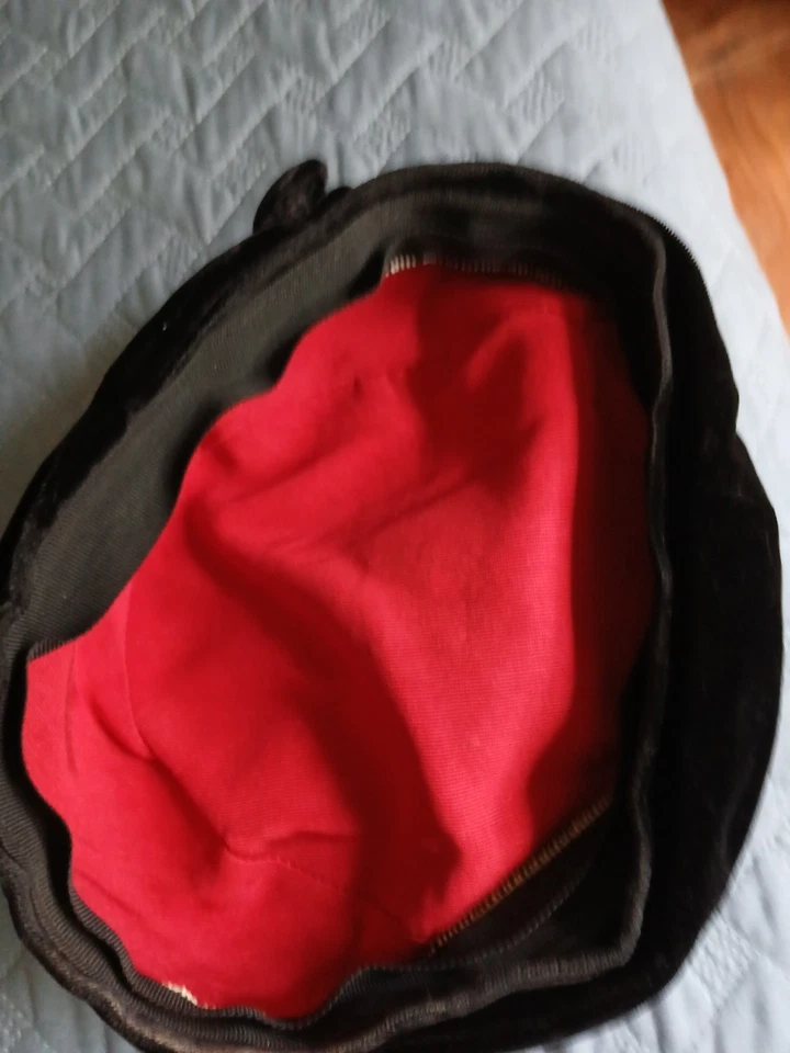  Vintage Classic French Style Crushed Black Velvet Beret Hat Red Lined S/M - Image 4 of 4
