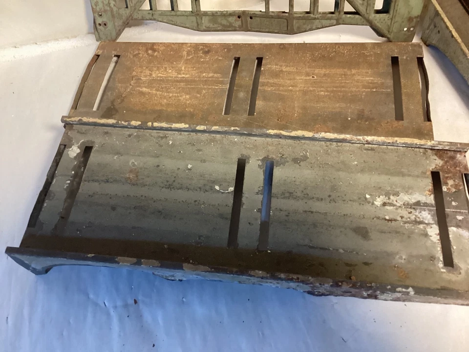 Vintage Lionel prewar standard gauge bridge parts - Image 2 of 4