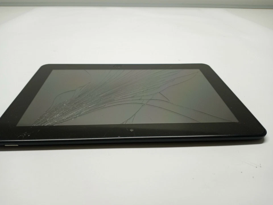  Gigaset QV830 8'' WIFI Android Black Tablet For Repair Only Screen Cracked  - Image 2 of 4