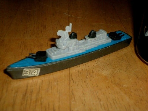 TootsieToy - DESTROYER - WARSHIP, DIE CAST METAL, 1960's yrs., USA MADE - Picture 2 of 11