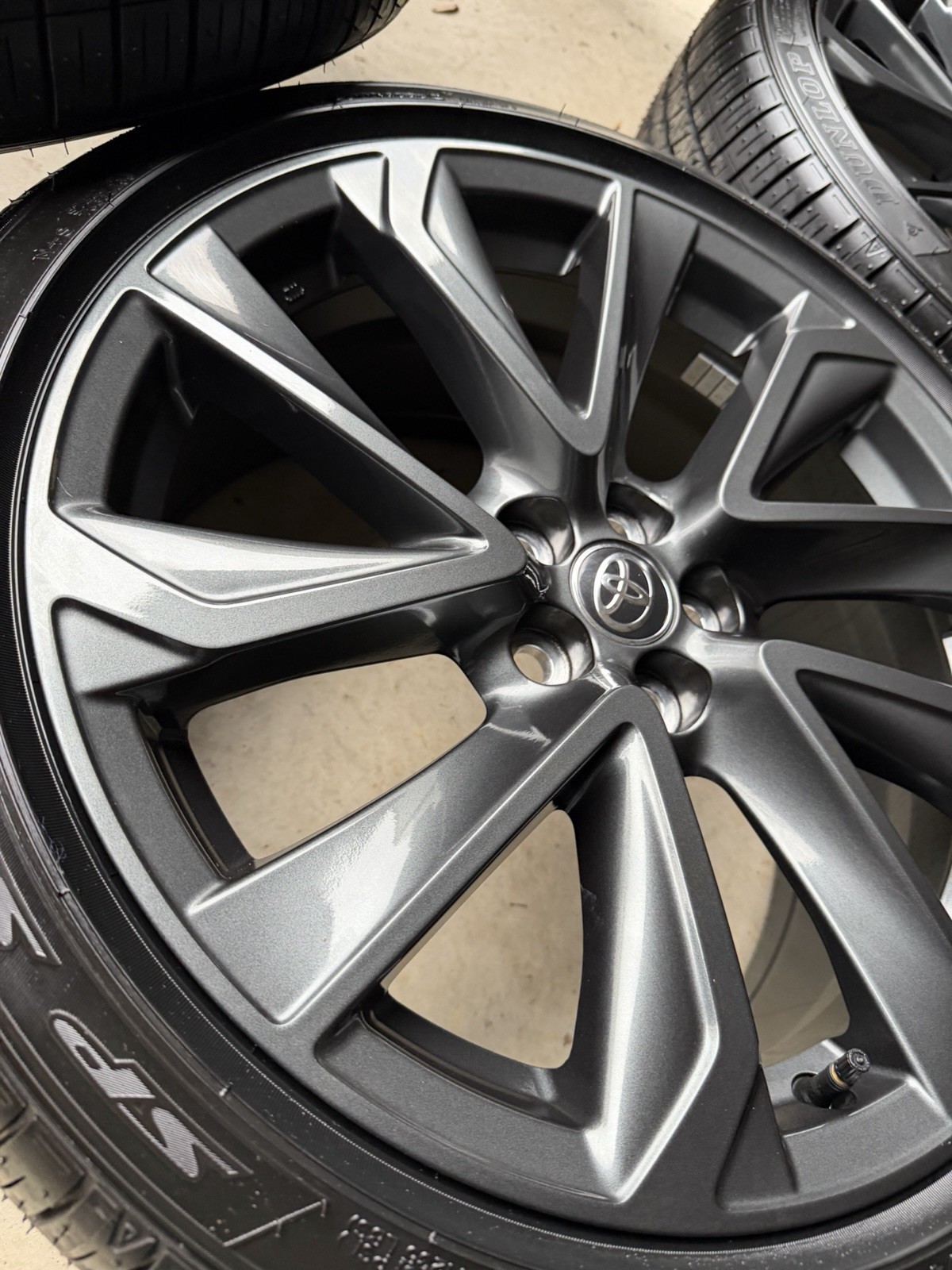 2025 18" Toyota Corolla XSE SE OEM Wheels Rims Tires 75236 2022 2023 2024