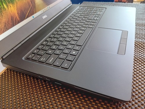 Dell Precision 7760, i5-11500H, 24GB RAM, 1TB SSD, Windows 11, 17.3" Laptop - Afbeelding 3 van 8