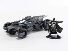 Jada Toys DC Comics Justice League Batman & Batmobile 1:32 Die - Cast Vehicle...