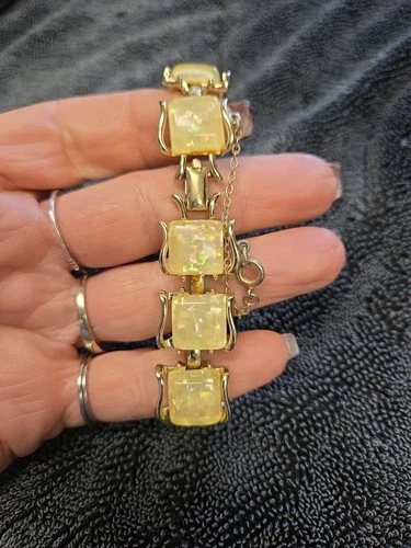 Coro Yellow Confetti Lucite Bracelet Gold Tone 1950s Vintage Costume Jewelry