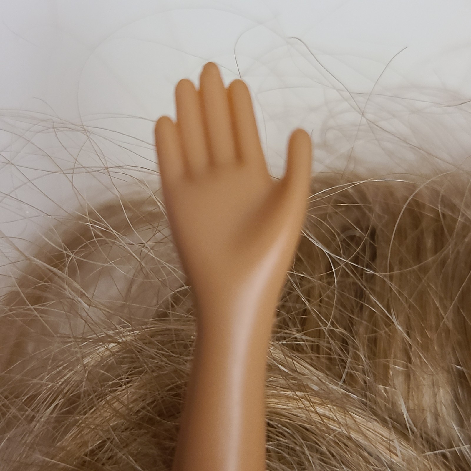 MGA Bratz Forever Diamondz Fianna Doll NUDE No Clothes Shoes Accessories