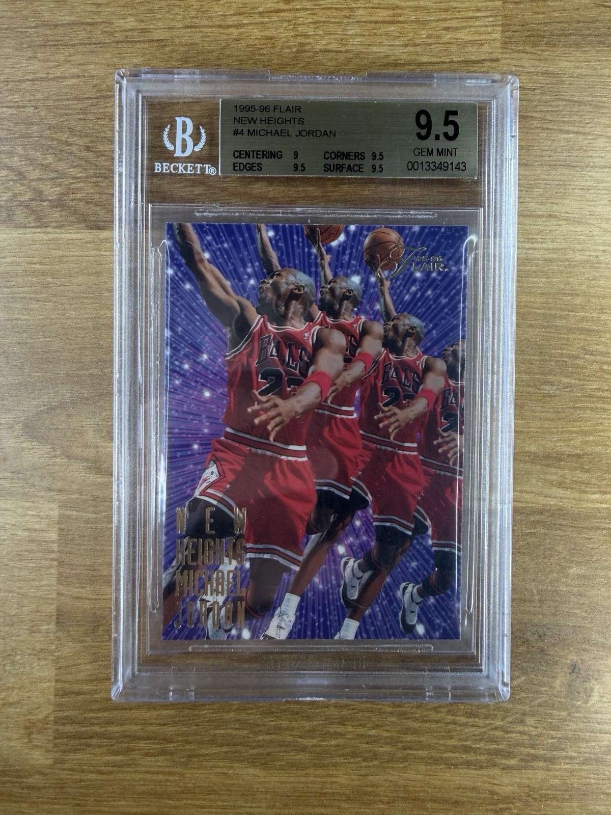 Michael Jordan 1995 Flair #4 New Heights Price Guide - Sports Card 