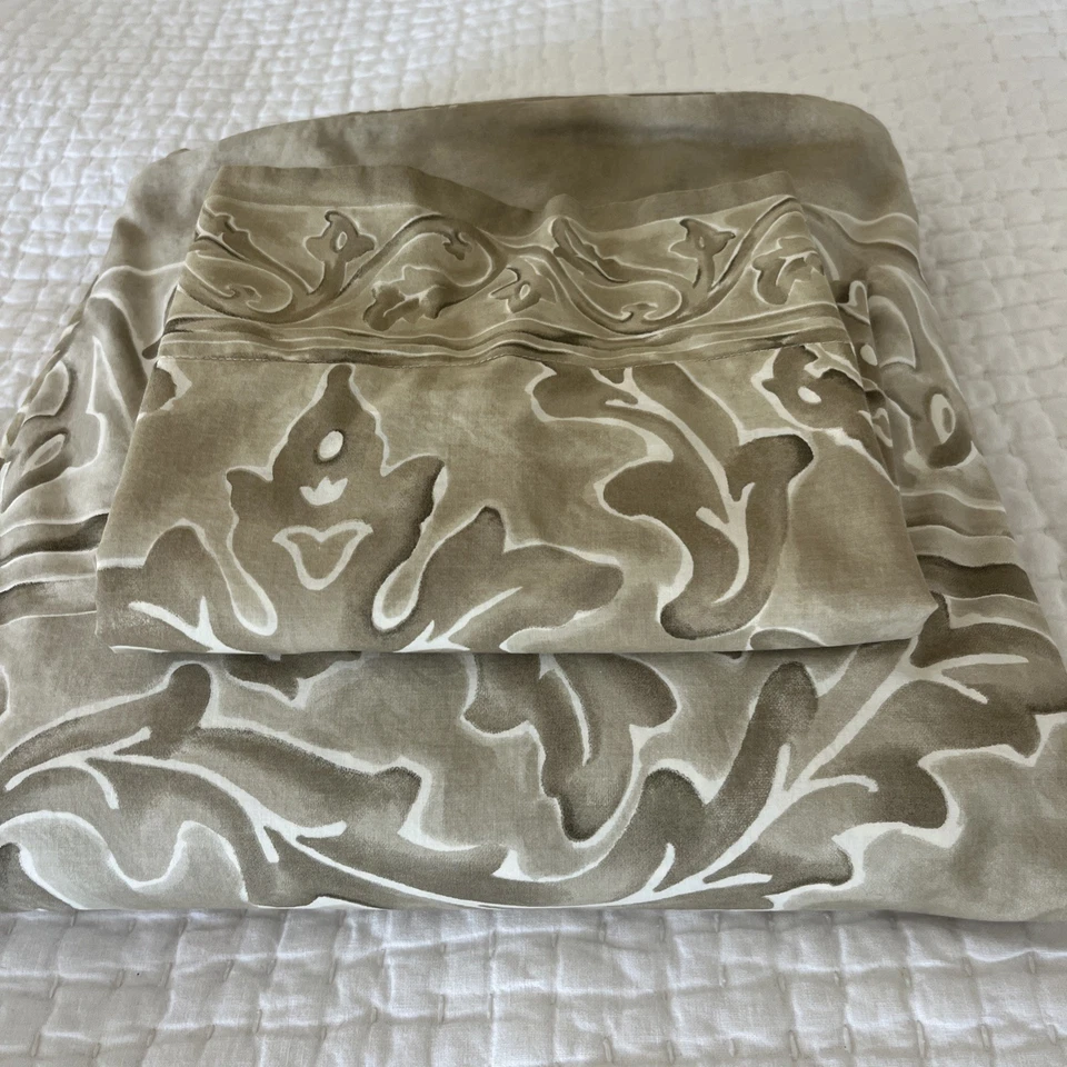 Restoration Hardware KING Duvet & 1 STANDARD Sham Cotton Sateen Italy 94x104” - Image 2 of 4