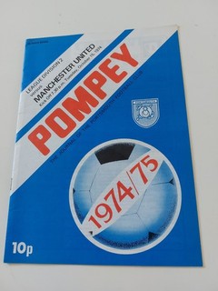 PORTSMOUTH v MANCHESTER UNITED SECOND DIVISION FOOTBALL PROGRAMME 1974/75