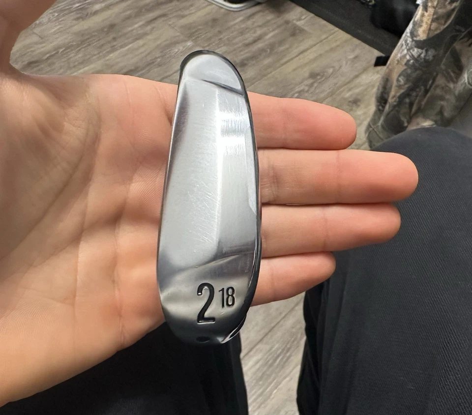 Srixon ZXiU 2 Iron With Graphite On Steel Technology Shaft And Custom Ferrel - Image 4 of 4