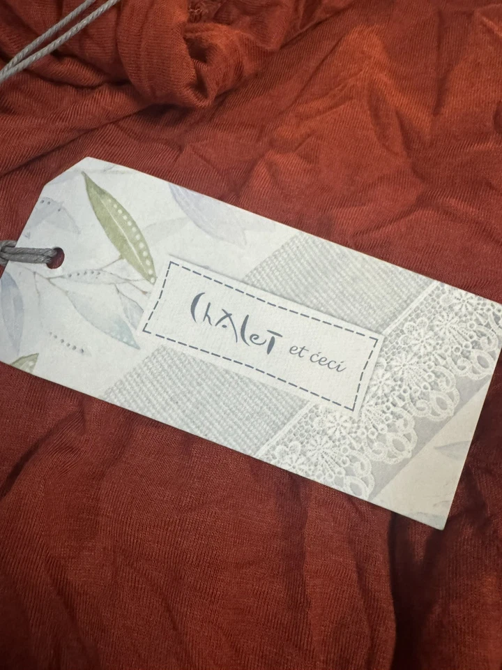 Top túnica arrugada chalet et ceci Brylee para mujer talla grande 1X rojo óxido fluido Foto 2 de 4