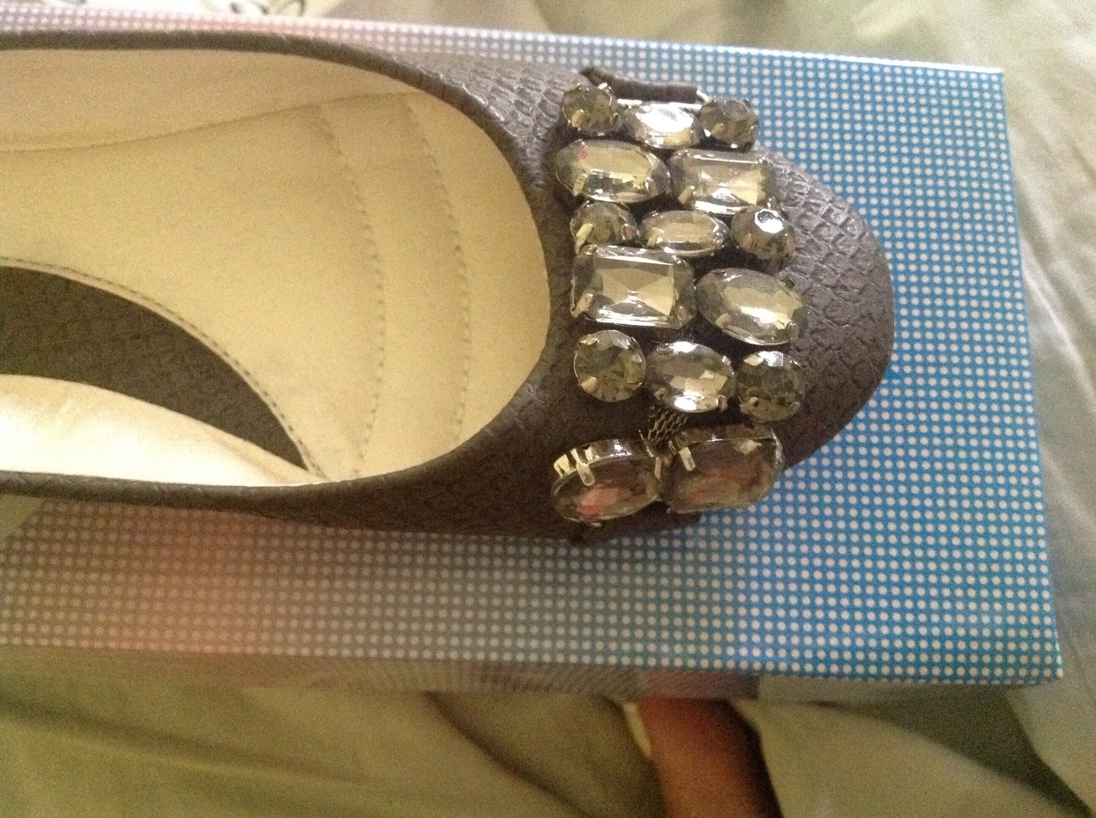 G.C. Scarpe GC donna Carla fila di pietre taglia 7