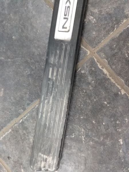 1994 ACURA NSX RIGHT PASSENGER DOOR SILL PLATE NUMBERED SKID SCRATCHES