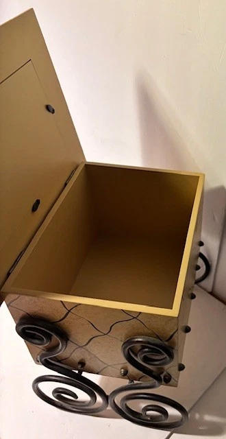 Wood Storage box with place from 4 X 6 photo on top and iron legs (Size app 9x9) - Image 2 of 2