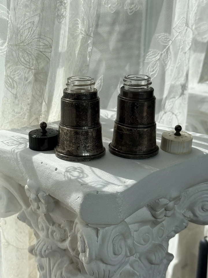 Salero y pimentero antiguo Art Deco de plata de ley y vidrio Frank M Whiting Foto 4 de 4