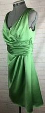 David's Bridal Dress Formal Prom 12 Green Sleeveless V Neck A Line Chiffon Knees