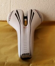 SELLA BASSANO MISSION BIANCA ANTICOMPRESSIONE PER BICICLETTA CORSA GRAVEL MTB