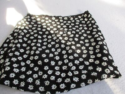 Womens Garage black floral skirt sz ps