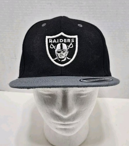 Cappello Berretto Snapback Regolabile Los Angeles Raiders Vintage 1993 Nero/Argento  - Foto 1 di 7