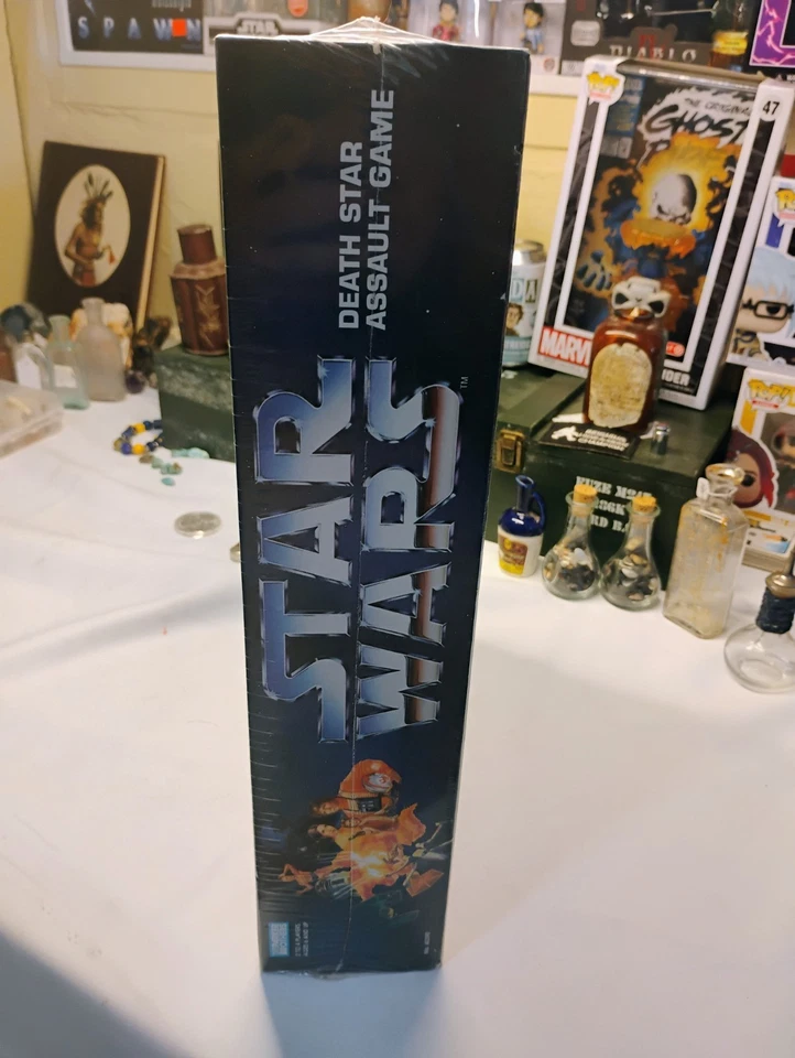 *FACTORY SEALED* STAR WARS Death Star Assault Game, Vintage Parker Bros 1995 - Image 4 of 4