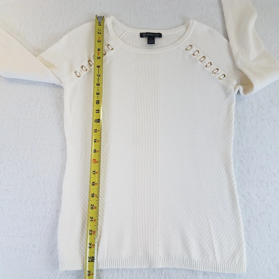 Suéter Acanalado Marfil INC Detalle de Ojales con Cordones MEDIANO Manga Larga Elástico Foto 4 de 4