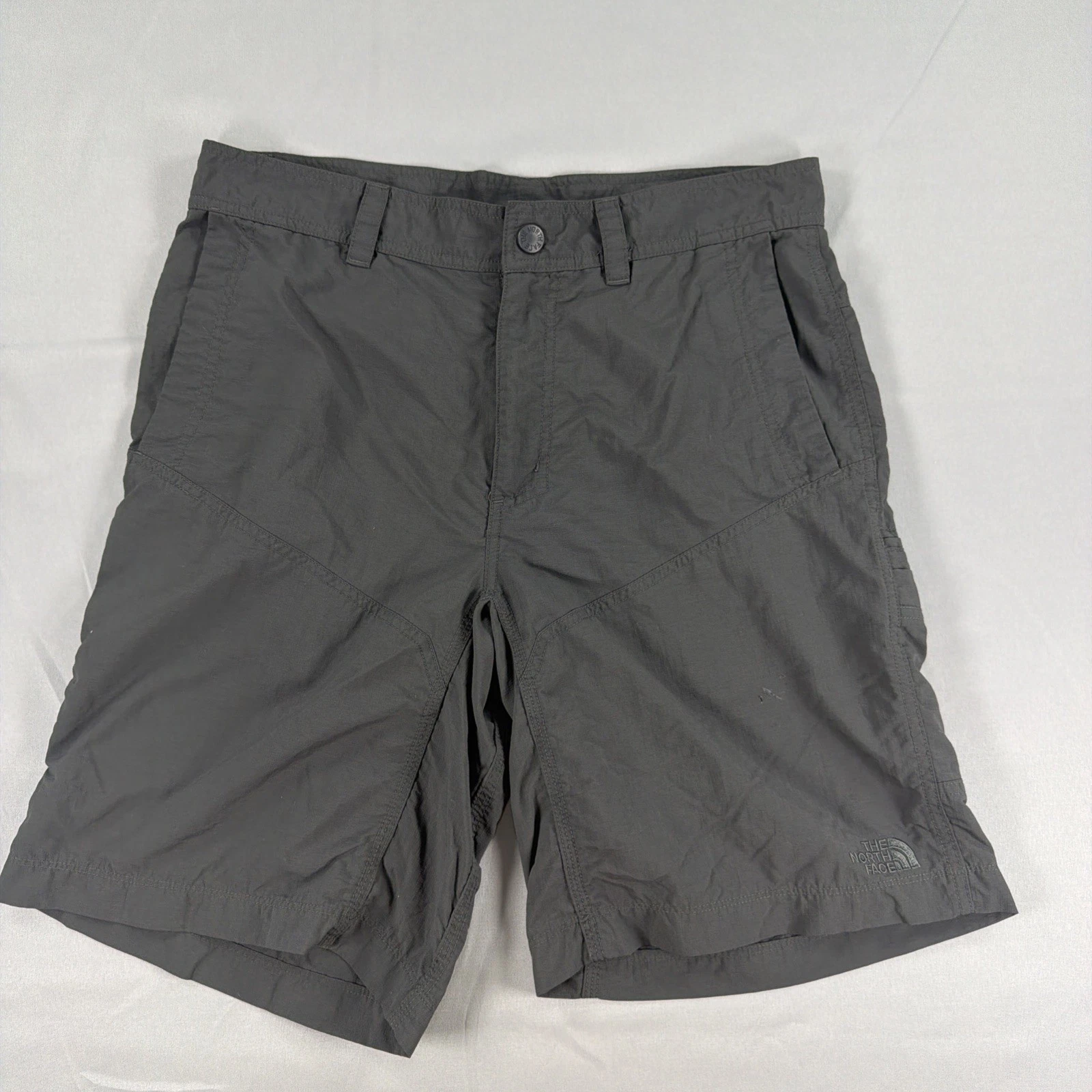 The North Face Men’s Hiking Shorts Size 32 Gray Cargo Zip Pocket Outdoor