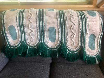 Hunter Green & Ivory Crocheted Afghan 1980's 42 x 60