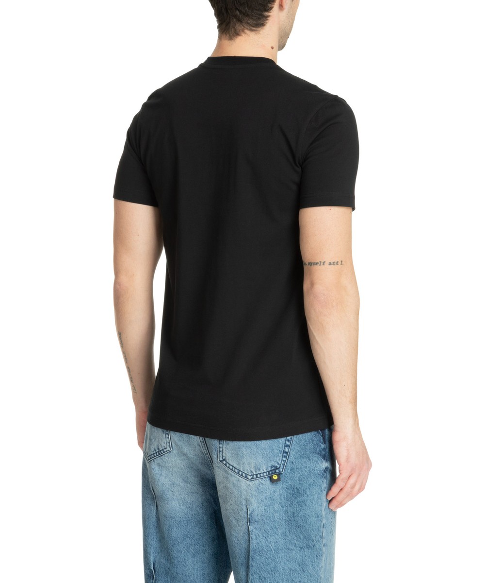 Tシャツ・カットソー MOSCHINO Men T Shirts 251ZZ07130241 1555 Black Moschino t-shirt men 251ZZA07200241-1555 Black round collar