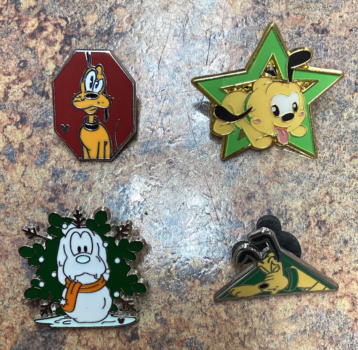 Pluto Disney Pins