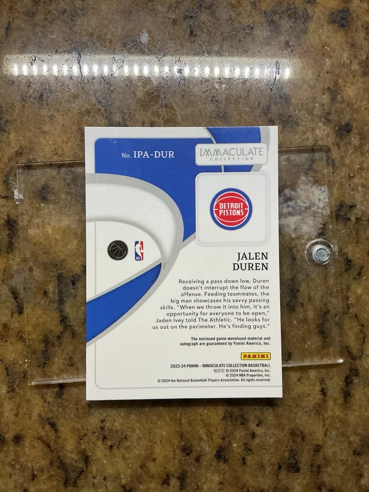 Parche automático #/49 Panini Immaculate Jalen Duren On Card 2023-24 2-Clr usado en el juego Foto 4 de 4