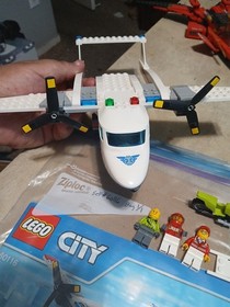 LEGO CITY: Ambulance Plane (60116)