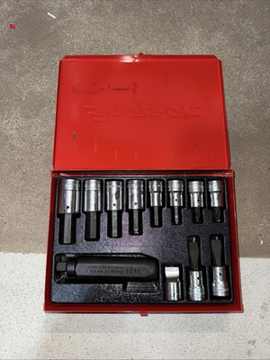 #ad Snap On Tools PIT3120EB 1 2quot; Drive 12 Piece Impact Driver Set with Metal Box $320.00